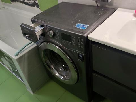 квартира за адресою Дмитра Іванова вул., 4