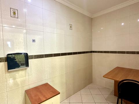 комерційна за адресою Антоновича вул. (Горького), 172