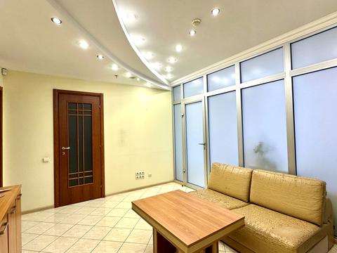 комерційна за адресою Антоновича вул. (Горького), 172