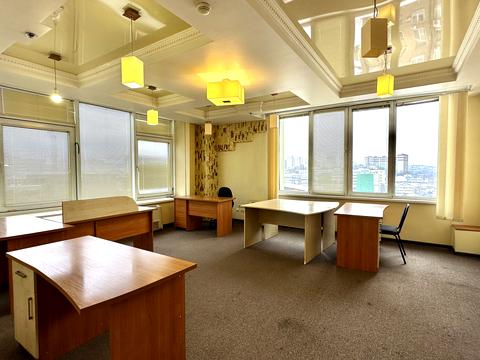 комерційна за адресою Антоновича вул. (Горького), 172