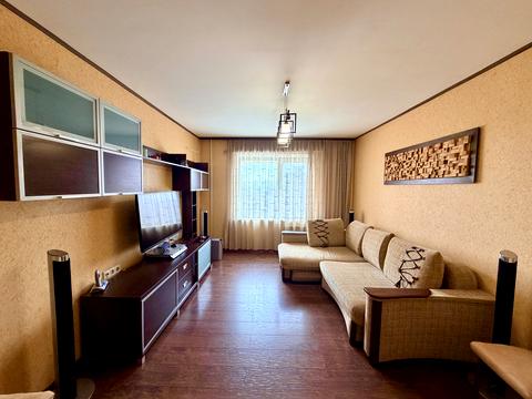 квартира за адресою Миколи Василенка вул., 14-Г