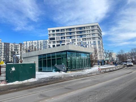 комерційна за адресою Центральна вул., 11