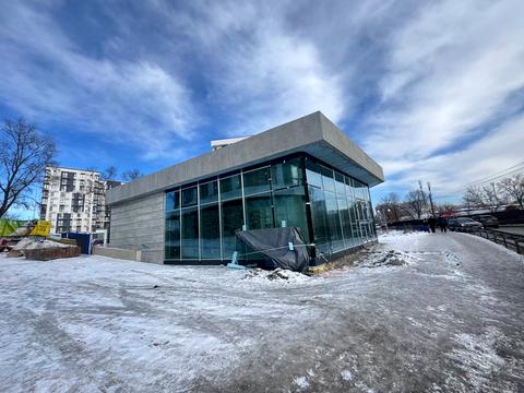 комерційна за адресою Центральна вул., 11