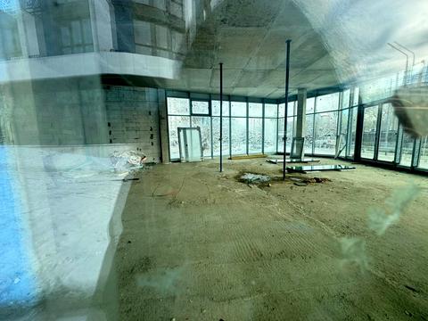 комерційна за адресою Центральна вул., 11