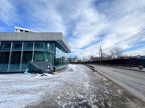 комерційна за адресою Центральна вул., 11