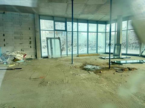 комерційна за адресою Центральна вул., 11