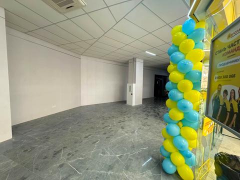 комерційна за адресою Миколи Бажана просп., 17-А