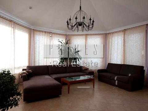 будинок за адресою Вишнева вул.