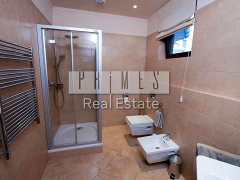 будинок за адресою Вишнева вул.