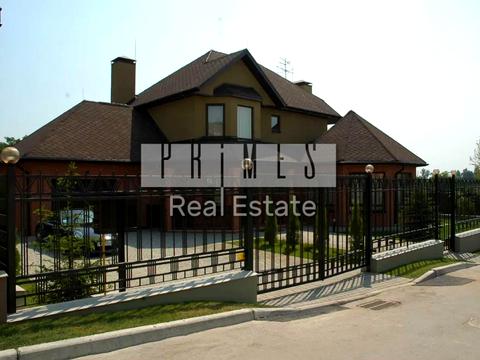 будинок за адресою Вишнева вул.