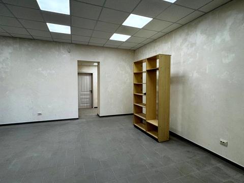 комерційна за адресою Лесі Українки просп., 10