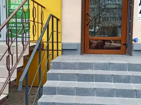 комерційна за адресою Петра Калнишевського просп. (Косіора), 36