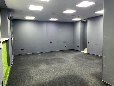 комерційна за адресою Петра Калнишевського просп. (Косіора), 36