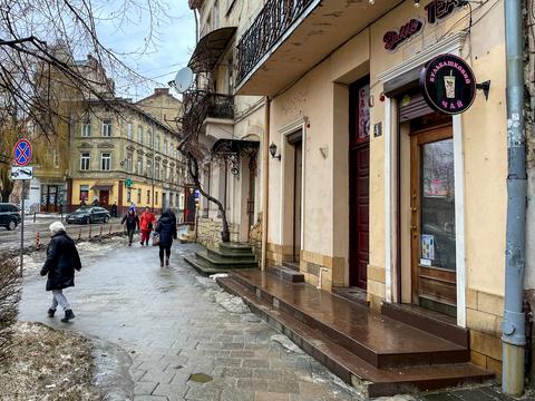 комерційна за адресою Львів, Князя Ярослава Осмомисла пл., 4