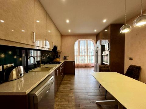 квартира по адресу Василия Стуса ул., 42