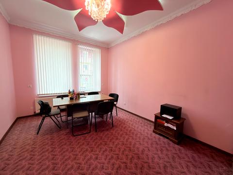 квартира за адресою Надвірна, майдан Шевченка, 4