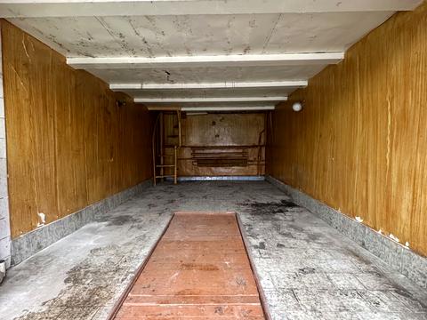 паркомісце за адресою Березняківська вул., 25