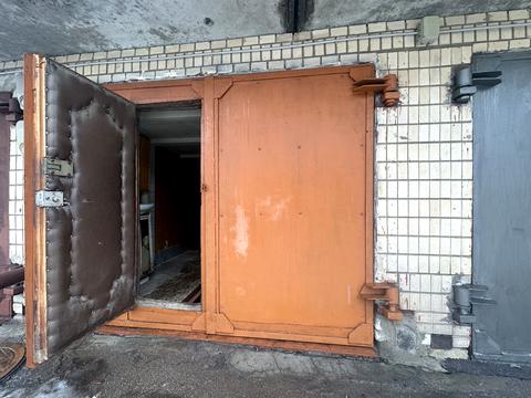 паркомісце за адресою Березняківська вул., 25