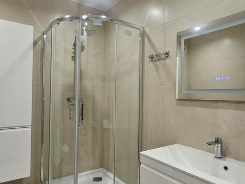 квартира за адресою Степана Бандери вул. (Гагаріна), 1