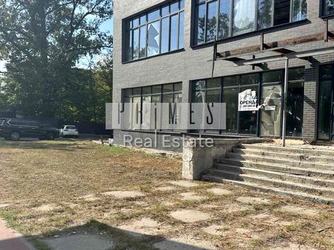 комерційна за адресою Садова вул., 14