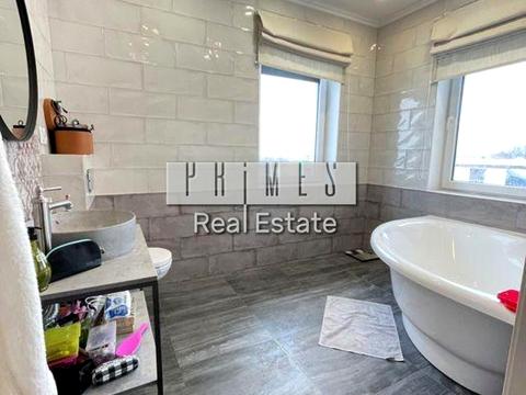 будинок за адресою с. Гатне, Приозерний бульв., (Будинок 32)