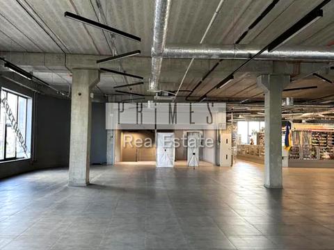 коммерческая по адресу Бажана Миколи, 38