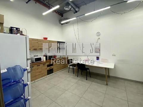 коммерческая по адресу Бажана Миколи, 38