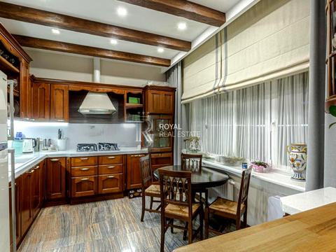 квартира за адресою Золотоустівська вул., 10-12