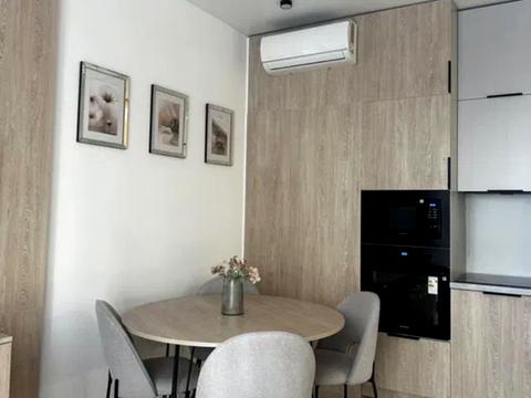 квартира за адресою Краснова вул., 1-В