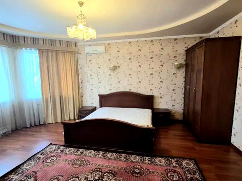 будинок за адресою Центральна вул., 10