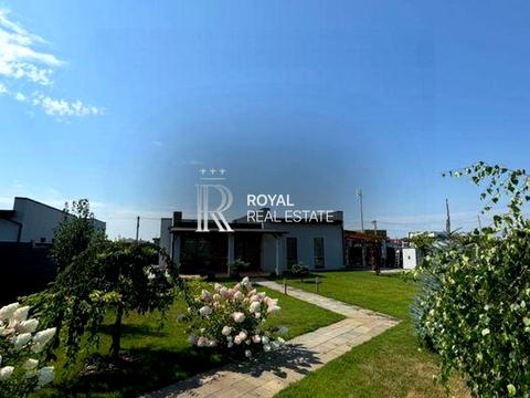 будинок за адресою Квітнева вул.