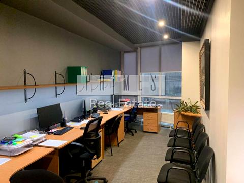 комерційна за адресою Харківське шосе, 19