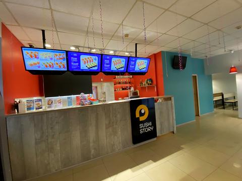 комерційна за адресою Анни Ахматової вул., 3