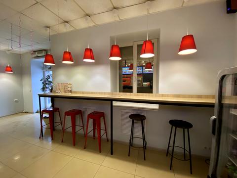 комерційна за адресою Анни Ахматової вул., 3