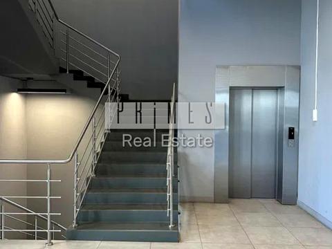 коммерческая по адресу Бажана Миколи, 38