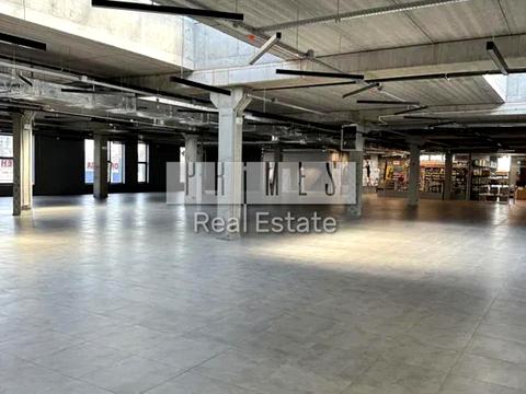 коммерческая по адресу Бажана Миколи, 38