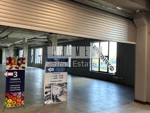 коммерческая по адресу Бажана Миколи, 38