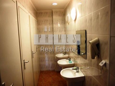 комерційна за адресою Лісова вул., 2