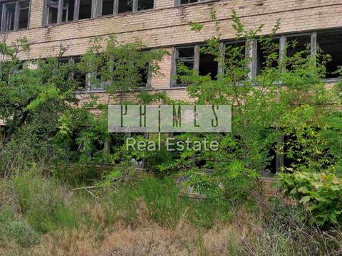 комерційна за адресою Центральна, 3