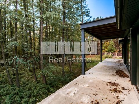 будинок за адресою центральна, 1