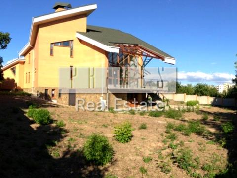 дом по адресу Артезианский пер.