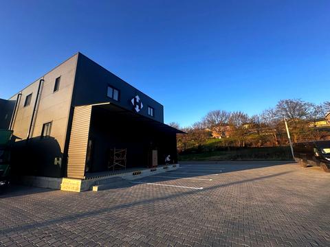 комерційна за адресою Богдана Хмельницького вул., 70 -Б