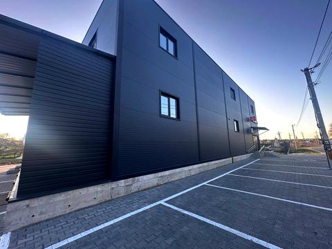 комерційна за адресою Богдана Хмельницького вул., 70 -Б