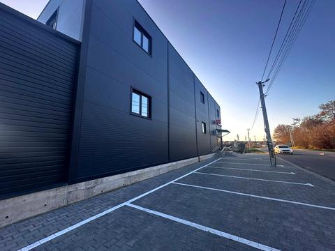 комерційна за адресою Богдана Хмельницького вул., 70 -Б