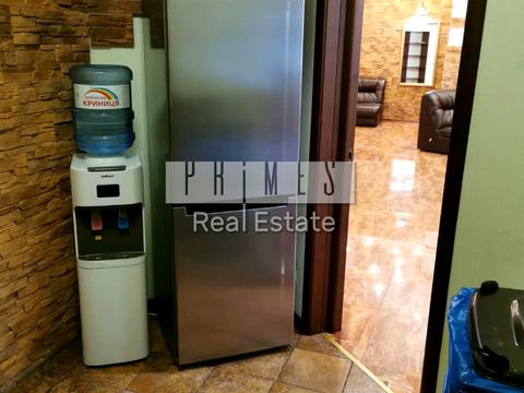 комерційна за адресою Велика Васильківська вул. (Червоноармійська), 72