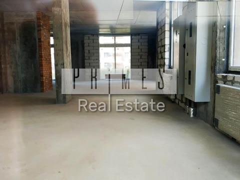 коммерческая по адресу Олександра Олеся 2, 8.2