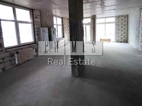 коммерческая по адресу Олександра Олеся 2, 8.2