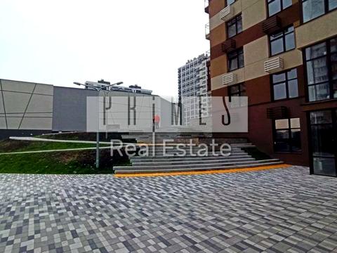 коммерческая по адресу Олександра Олеся 2, 8.2