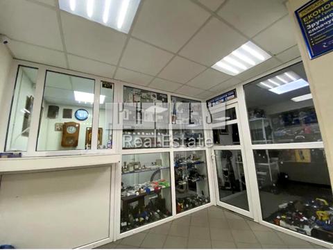 комерційна за адресою Симиренка вул., 5