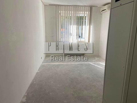 комерційна за адресою Київ, Салютна вул., 1-Б